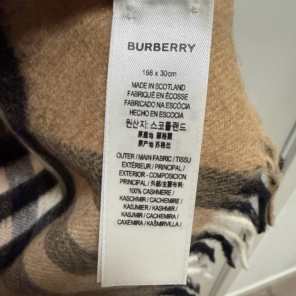 Burberry 100% Check Cashmere Scarf